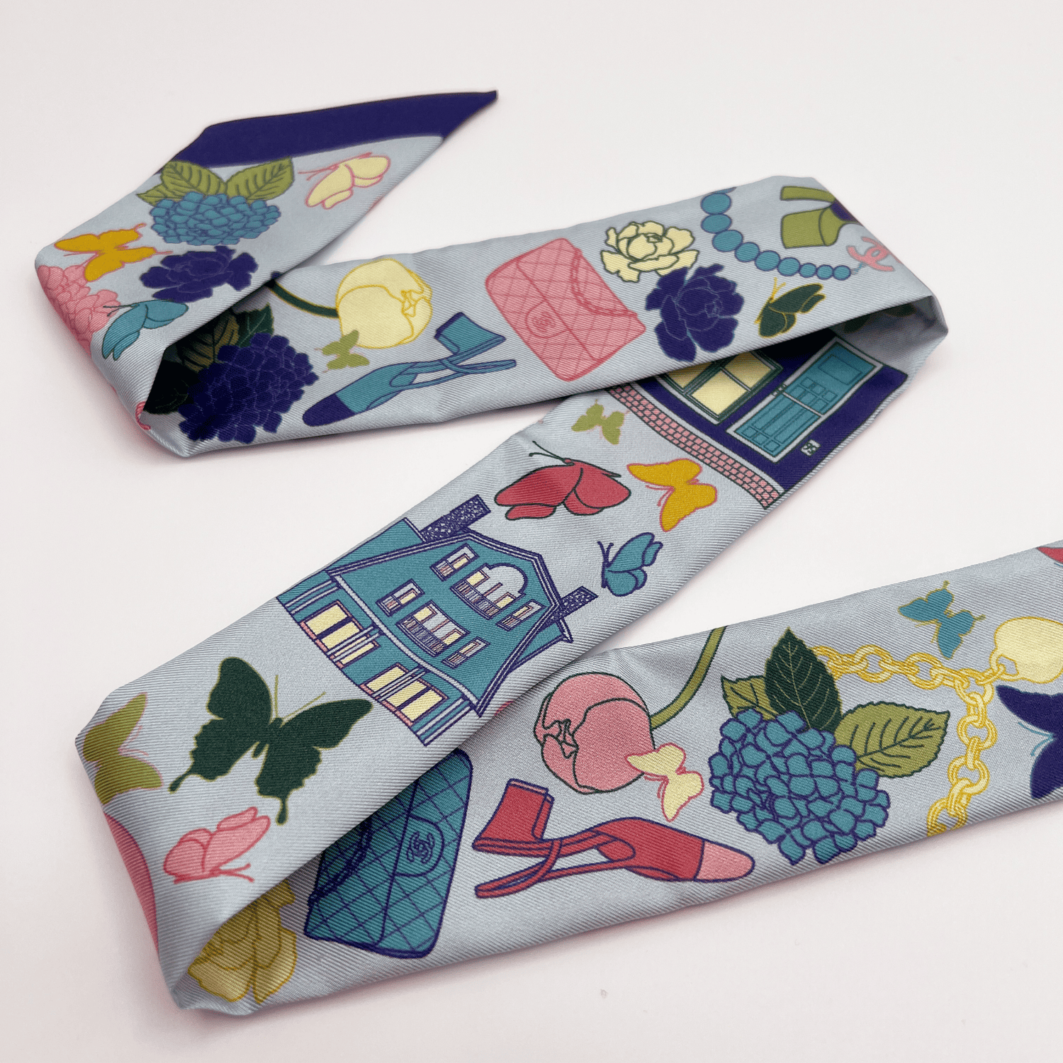 Examples of custom designs for silk scarves and accessories. Custom designs for hotels, weddings, birthdays, and special events.